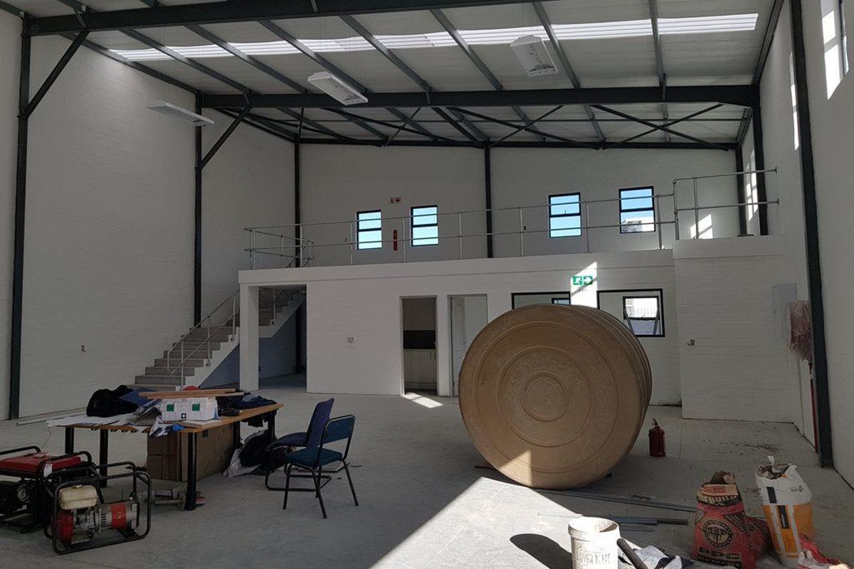 Double Volume Warehouse in Excellent Condition - Photo 5