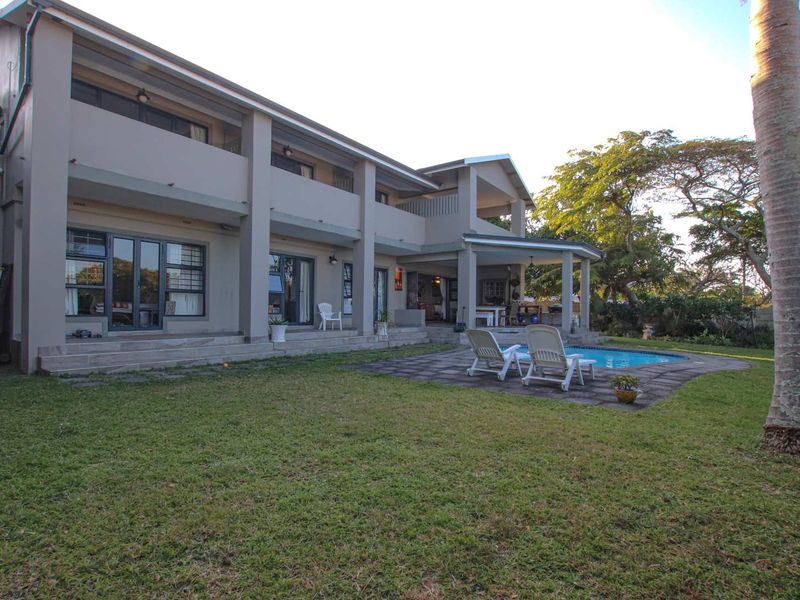 Superbly located, contemporary masterpiece with huge income generating potential and sea views! - Photo 7