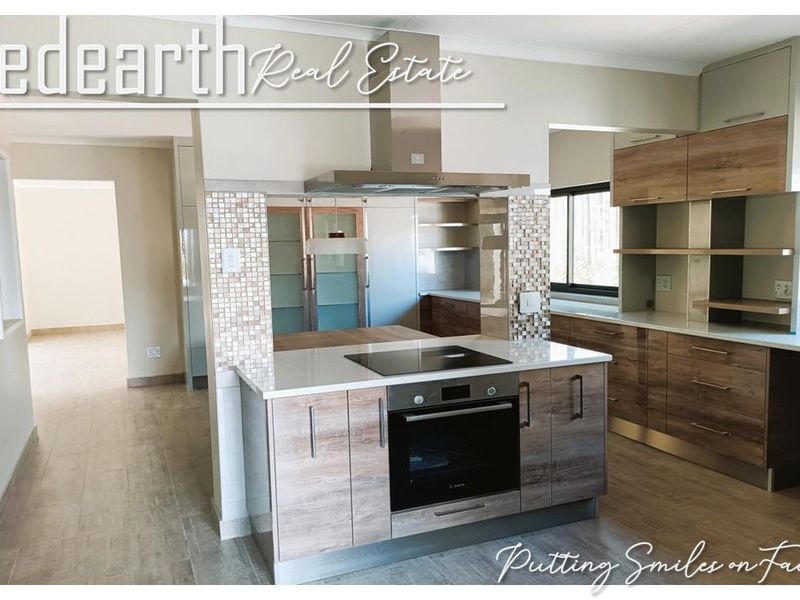 “A Newly Renovated Luxury Retreat in Prime Ludwigsdorf” - Photo 4