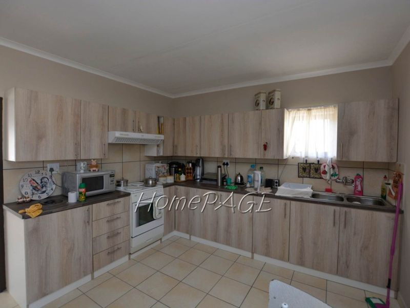 Henties Bay:  6 UNITS ON ONE ERF FOR SALE - Photo 4