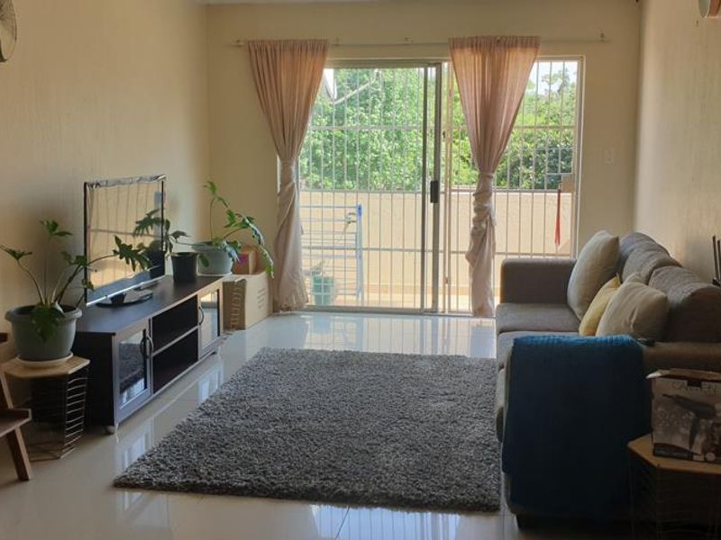 3 Bedroom Townhouse  in Vorna Valley - Photo 2