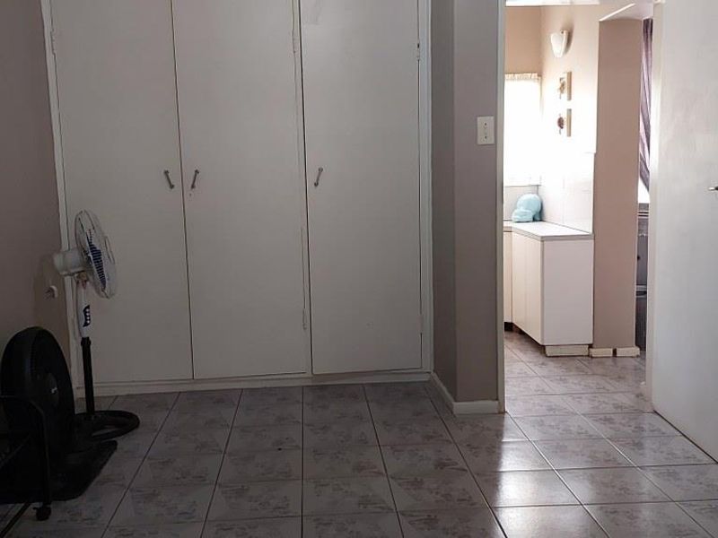 Multi-Dwelling Gem with Impressive Income Potential in Tulisa Park - Photo 9