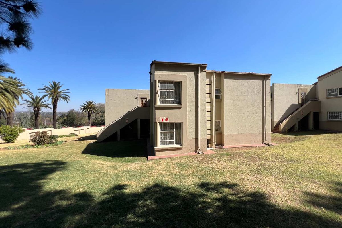 Prime Location! Wilbur Woods: Comfort & Convenience at Its Best - Photo 2