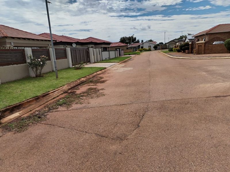 Come build your dream home! - Photo 3