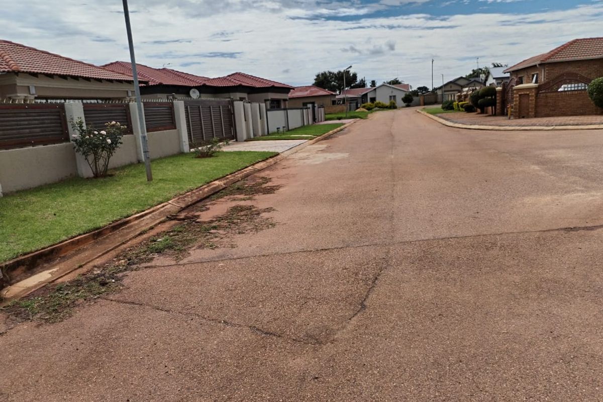 Come build your dream home! - Photo 3