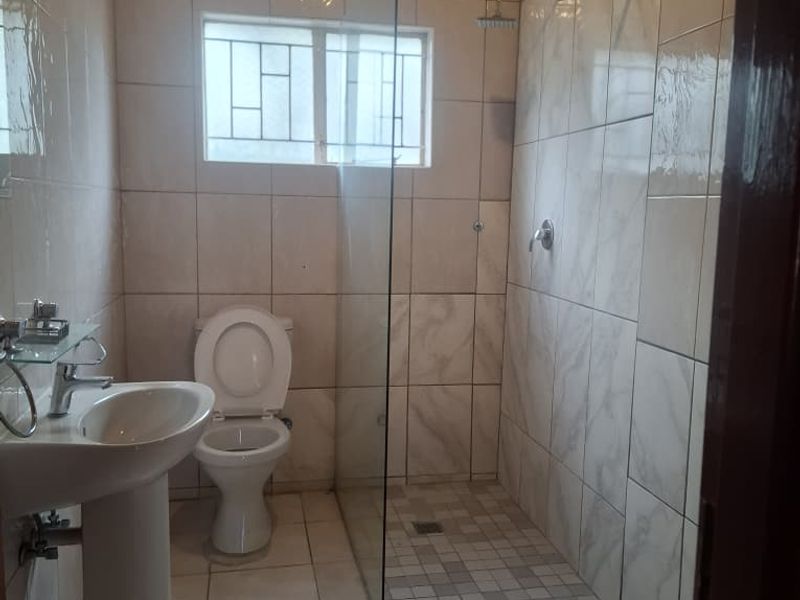 Perfect Townhouse in Dorado Park for Modern Living - Photo 2