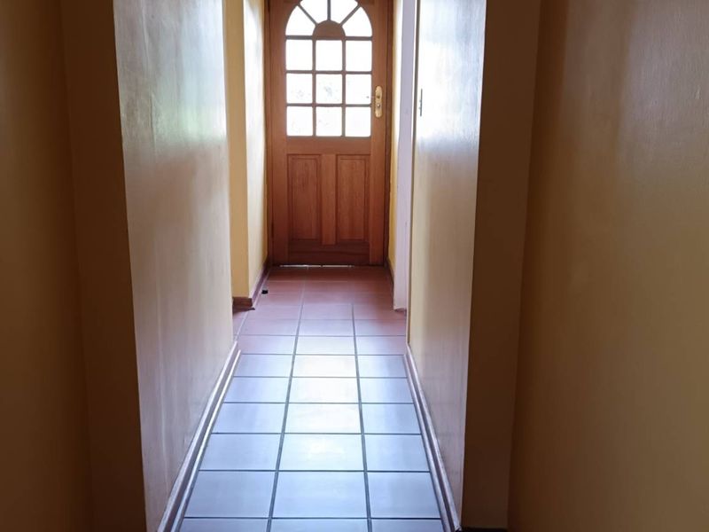 Stunning 3-bedroom house in Observatory for sale - Photo 5