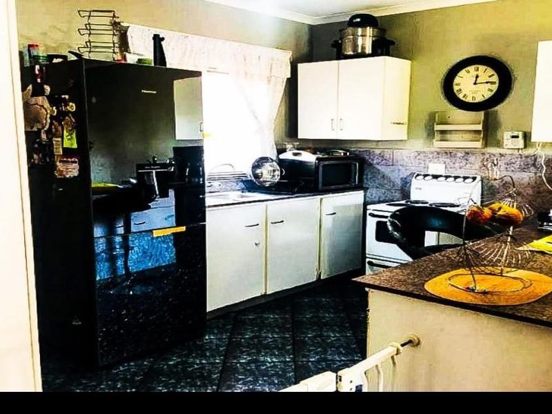 Simplex Townhouse - Photo 4