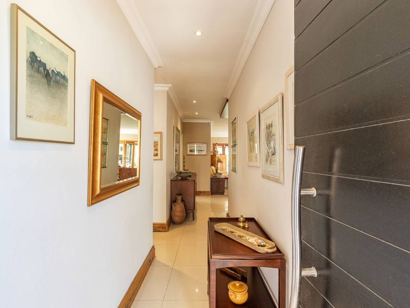 STUNNING HOME IN SOUGHT-AFTER KLEIN WASSENAAR - Photo 6