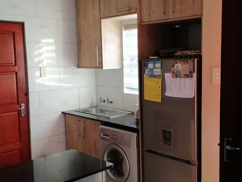 Clayville Ext 45 - R 850 000, 2 BEDS, 1 BATHS - Photo 9