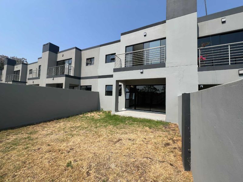 Modern 3-Bedroom Cluster in Prime Bryanston East – No Transfer Costs! - Photo 2
