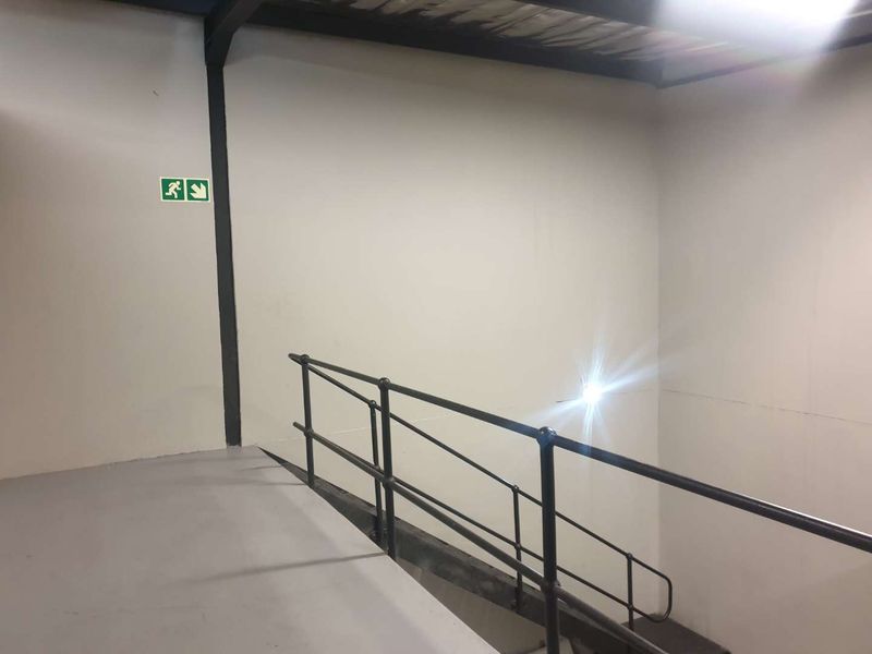 LIGHT INDUSTRIAL UNIT 4 SALE - Photo 10