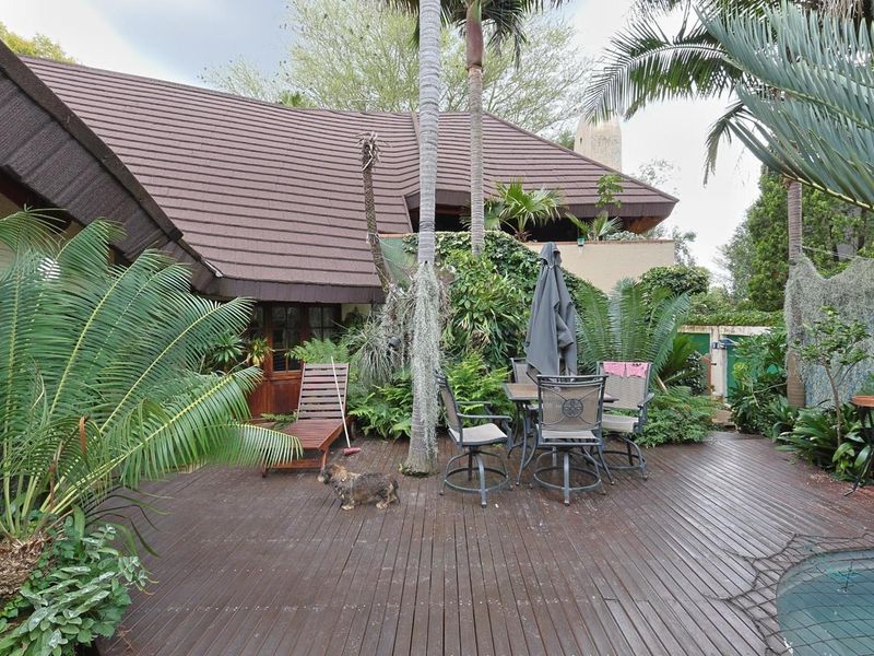 Architect-Designed Family Living with Timeless Craftsmanship in Silver Lakes Golf Estate - Photo 2