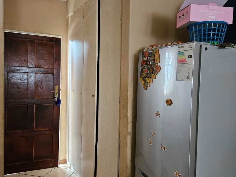 Bachelor flat in Karenpark - Photo 3