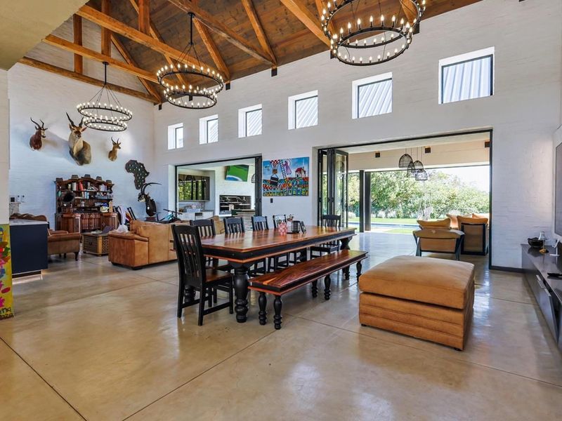 Stunning 4-Bedroom Urban Farmhouse in Ridge Estate - Photo 6