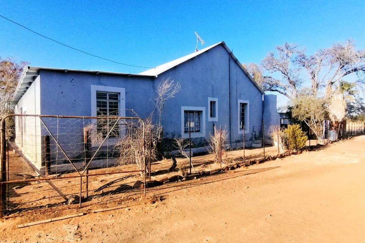 PERFECTLY LOCATED TOURISM OPPORTUNITY FOR SALE IN BETHANIE - NAMIBIA - Photo 4