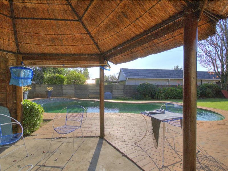 2 properties on one stand! - Photo 6