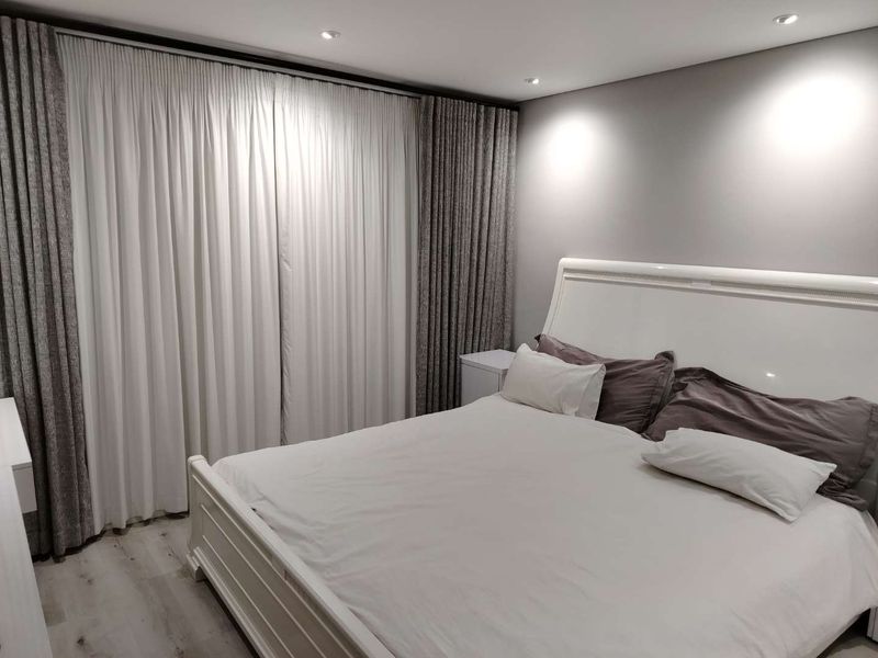 Beautifully renovated unit in Hillside Manor - Photo 7