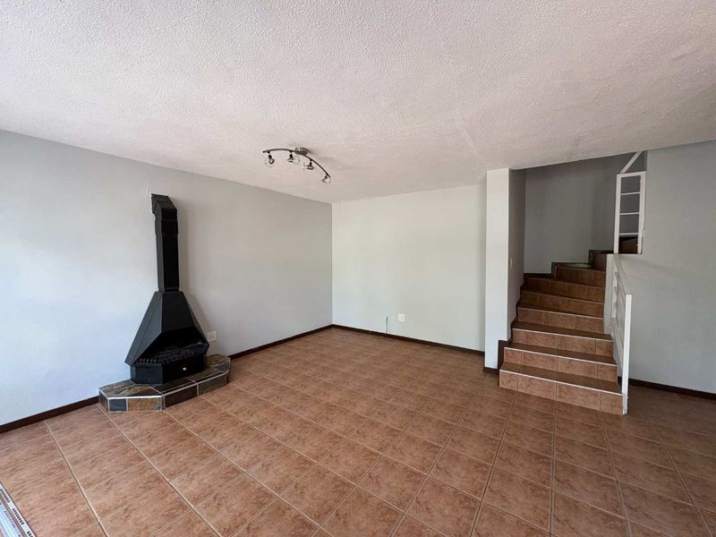 3 Bedroom Double Storey Investment Property – Tenant in Place - Photo 10