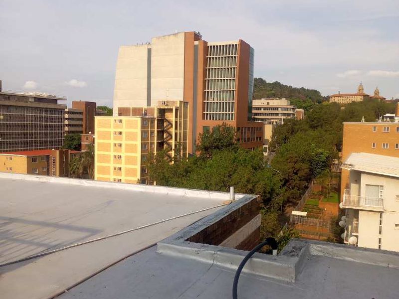 A 2 bedroom apartment in Arcadia is now for sale. - Photo 4