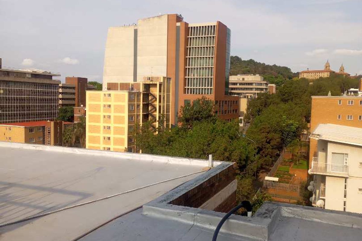 A 2 bedroom apartment in Arcadia is now for sale. - Photo 4