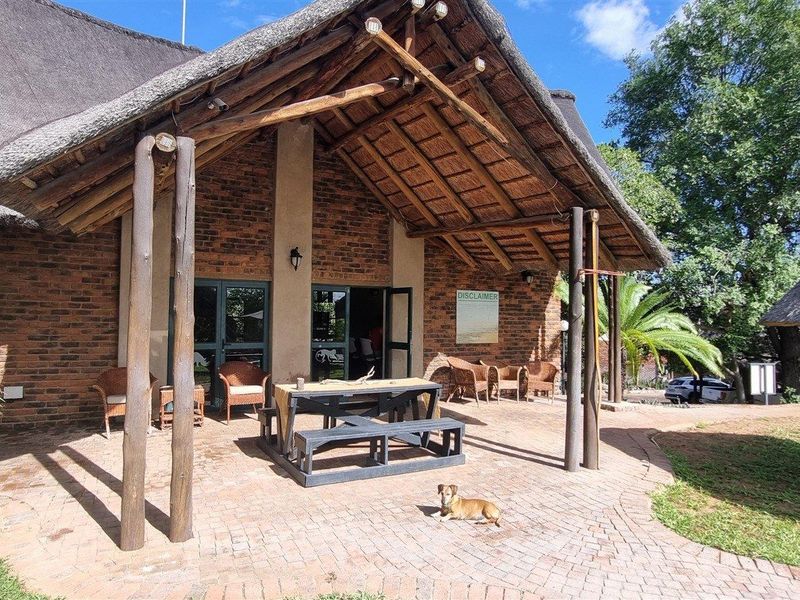 Private Lodge with River Frontage in Ekuthuleni - Photo 4