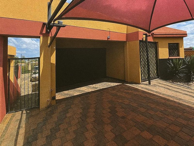 SINGLE STOREY 3 BEDROOM HOUSE FOR SALE IN DORADO PARK - Photo 4