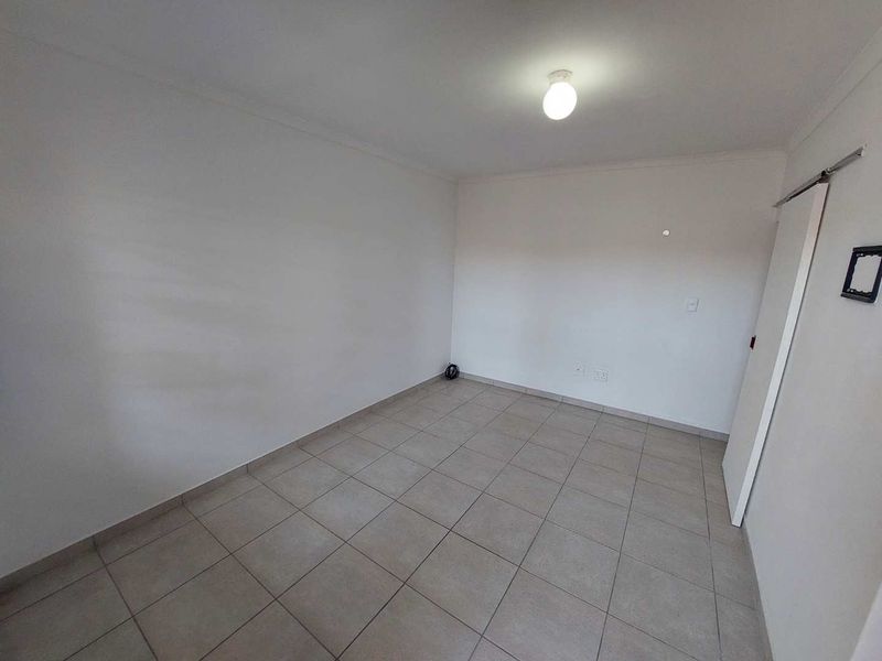 Bachelor Apartment for Rent in Malibu Village, Blue Downs - Photo 9