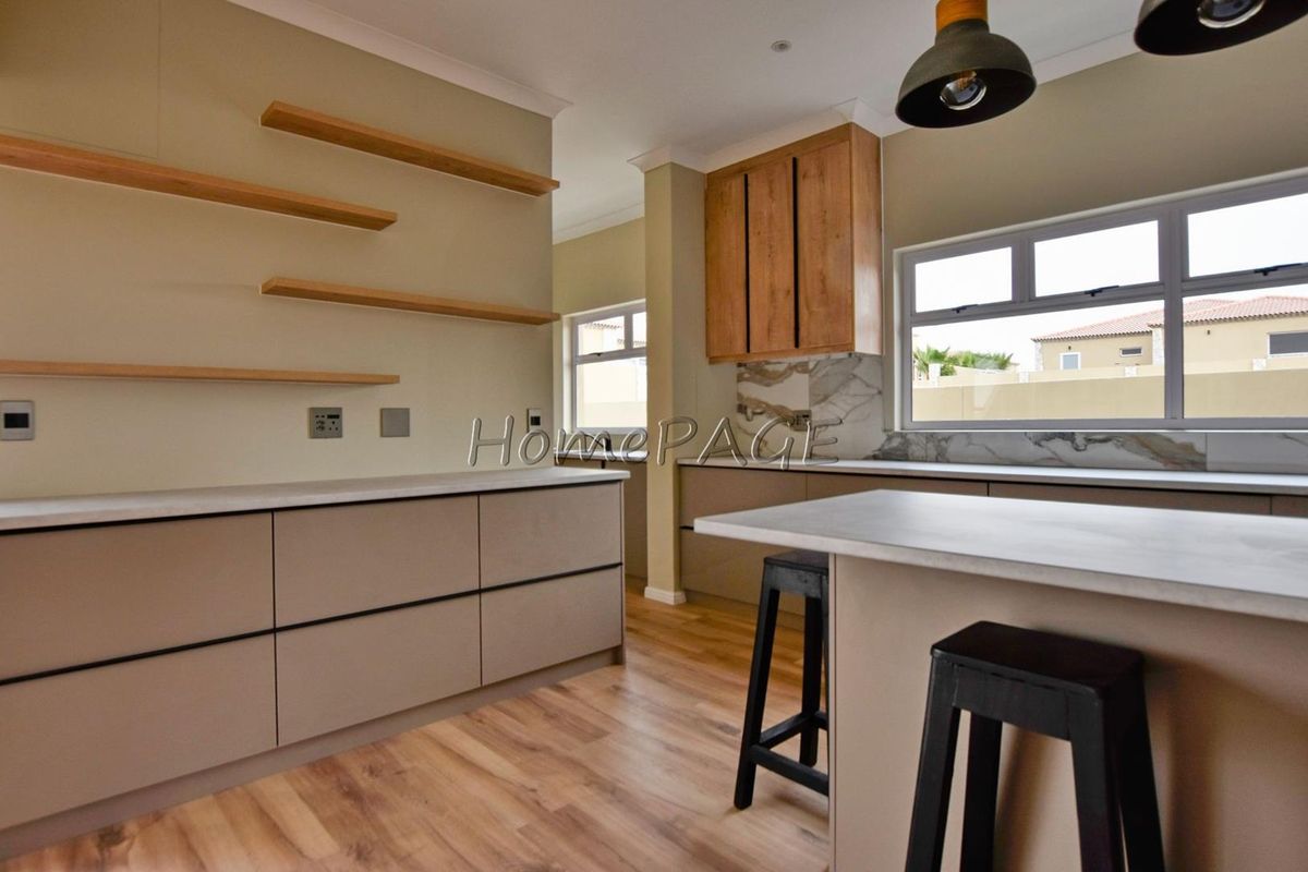 Rossmund, Swakopmund:  NEW 3 Bedr U-Shaped Home - Photo 5