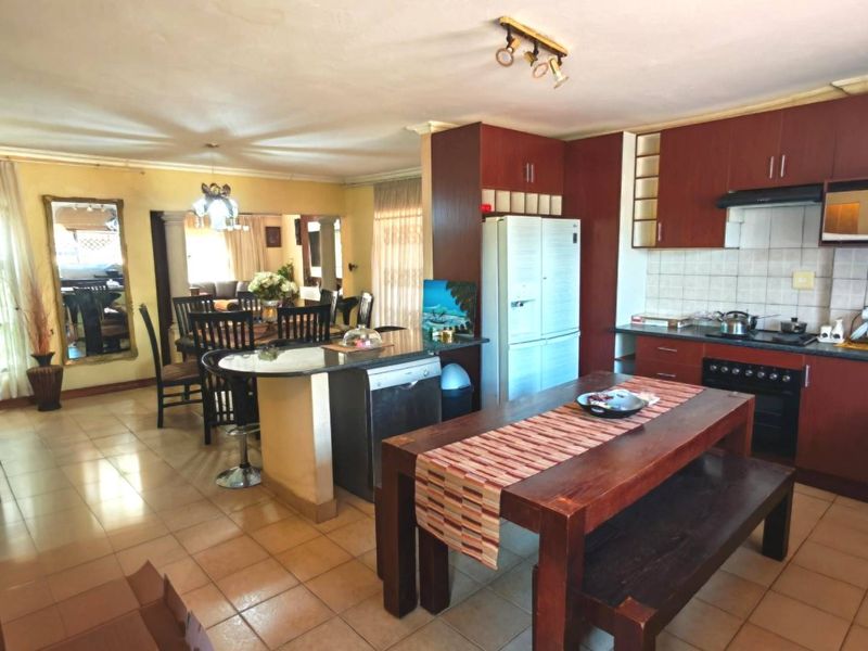 Your dream home awaits! - Photo 3