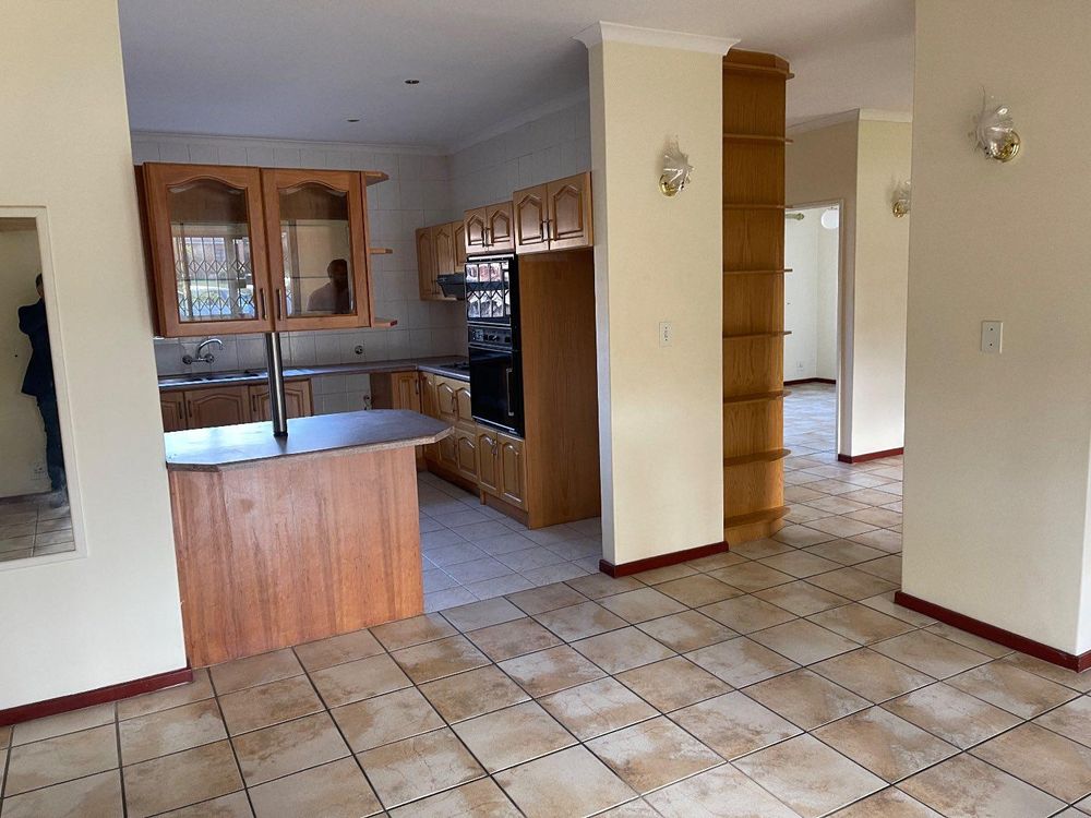 Open-Plan Kitchen 