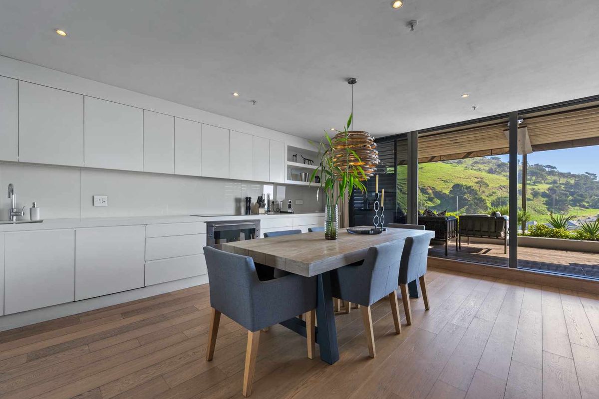 Modern Design Meets Effortless Living - Photo 2