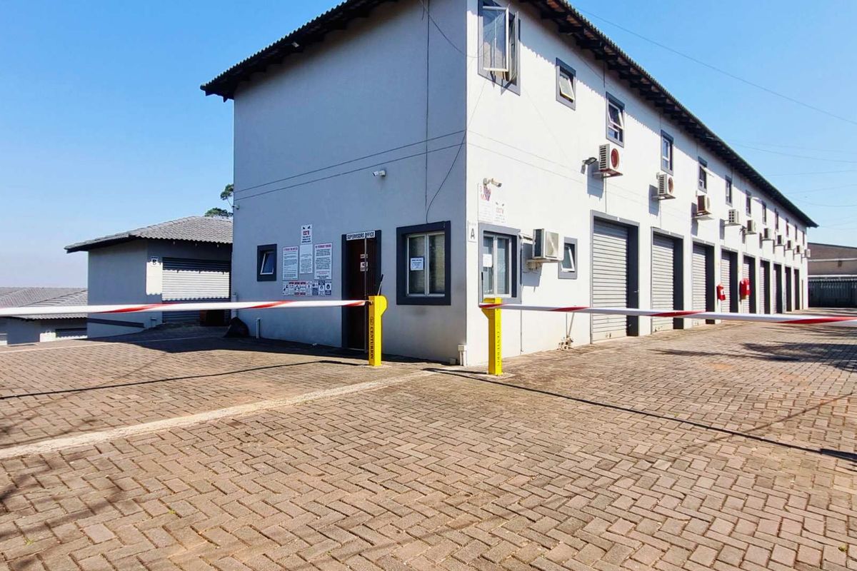 Storage Unit for Sale · Glen Anil · ±22 m2 · R202,400 (ex VAT) - Photo 3