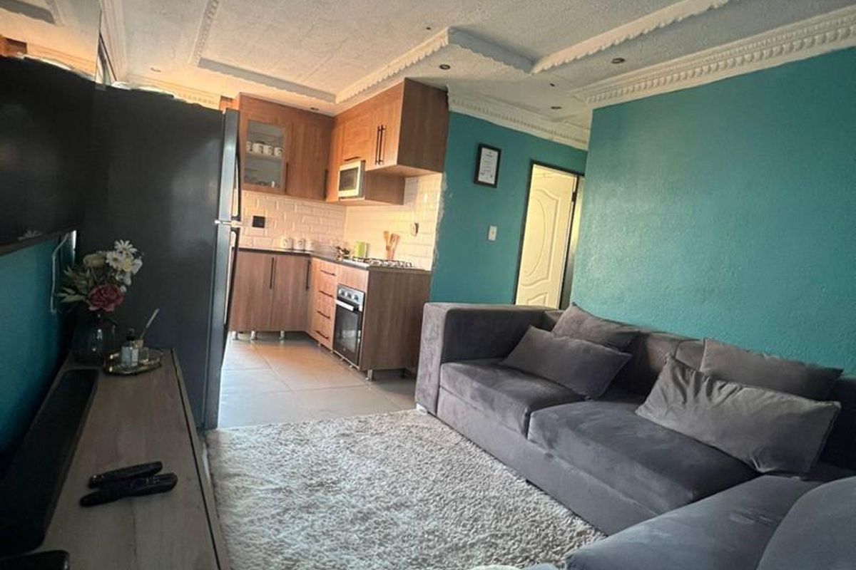 2 bedrooms house for sale in Soshanguve UU - Photo 4