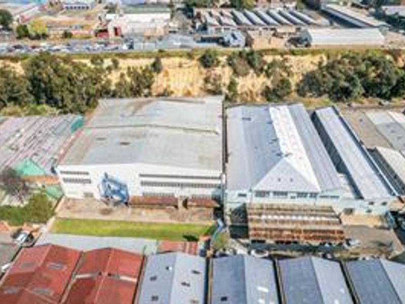 Top quality multi-use building for sale in Selby - Photo 5