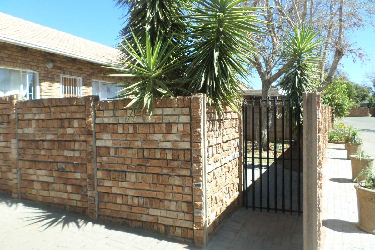 Salignapark, 2 Bedroom Townhouse for sale - Photo 2