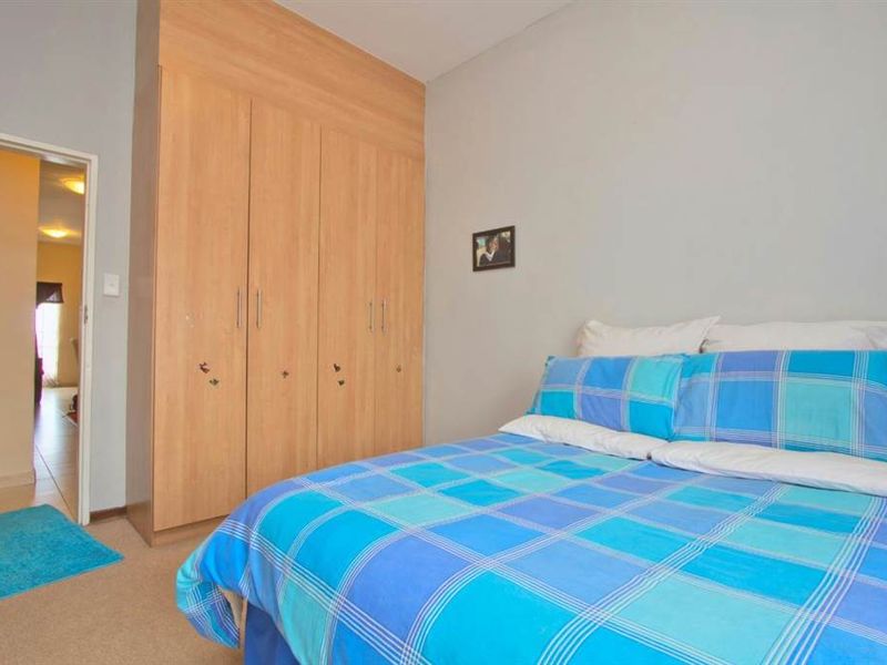 2 BEDS, 2 BATHS APARTMENT TO RENT IN NORKEM PARK. - Photo 6