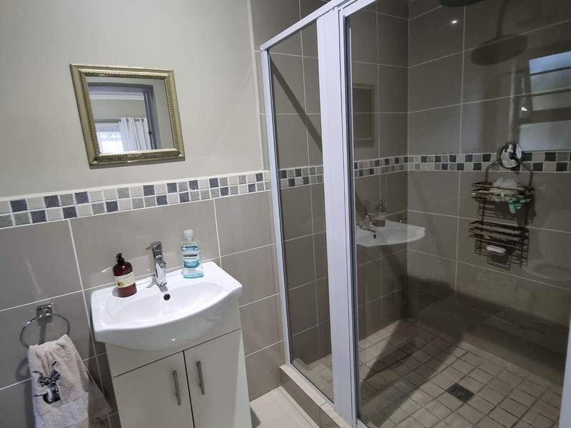 Exquisite 3 Bedroom Townhouse In Baysville - Photo 2