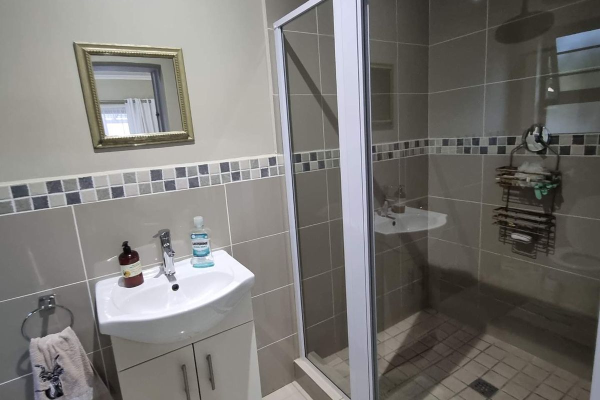 Exquisite 3 Bedroom Townhouse In Baysville - Photo 2