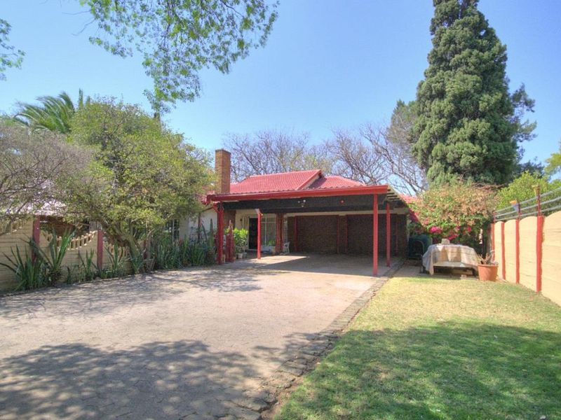 Brackenhurst proper meyersdal side family home - Photo 5