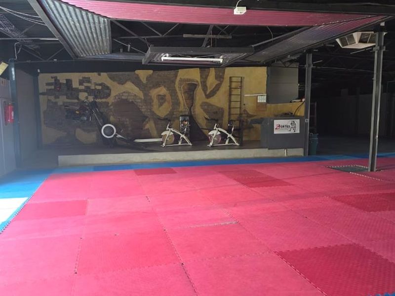 Southern Industrial Warehouse with Entertainment Space - Photo 8