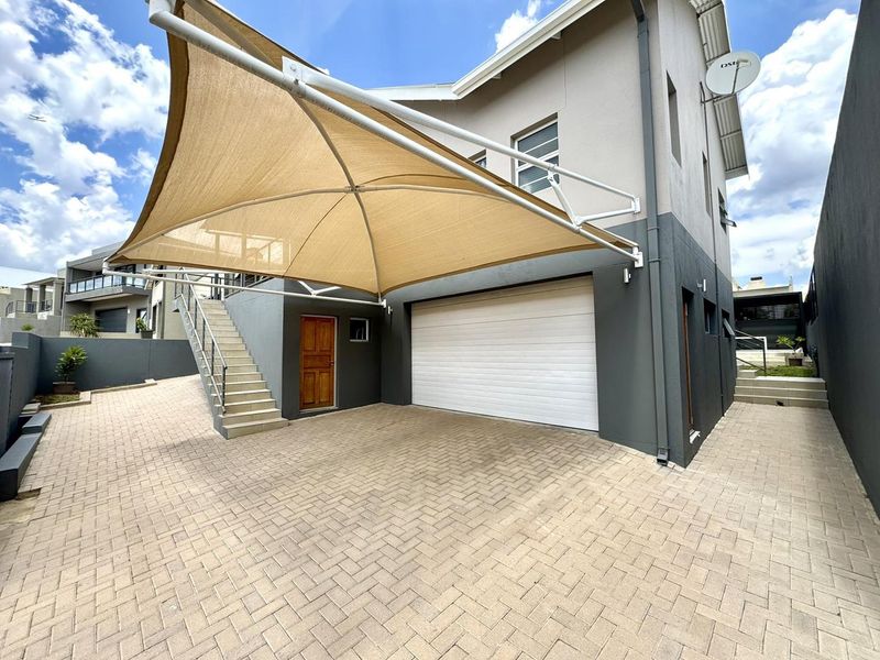 3 Bedroom House for sale in Elisenheim - Photo 2