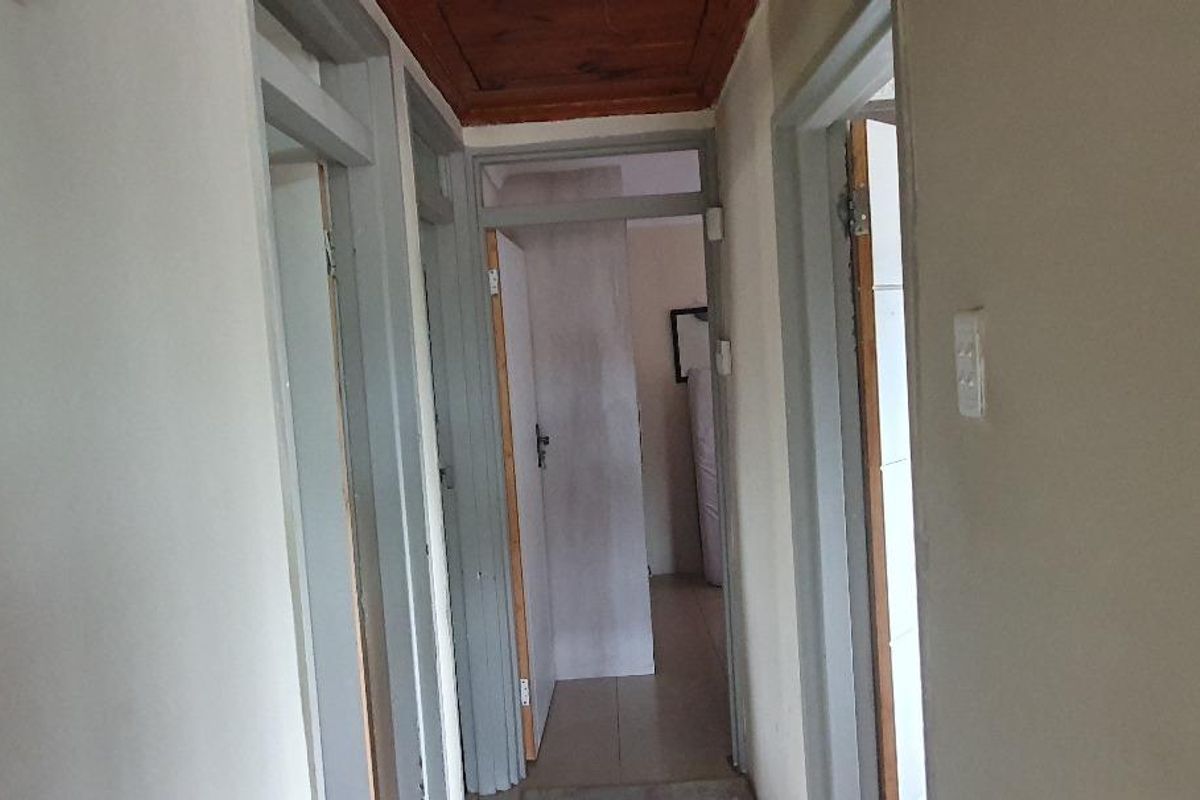 Brackenham Rental – Available 1 Dec 2025 - Photo 5