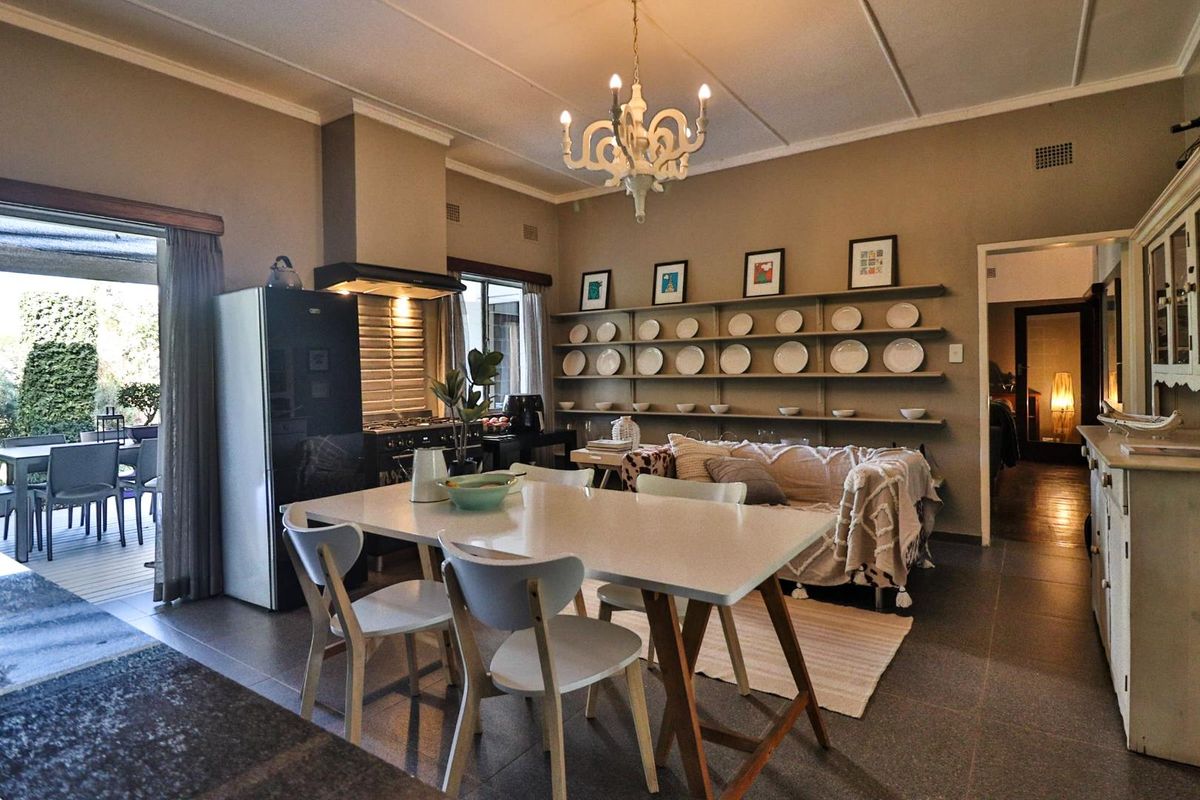 Timeless Architectural Masterpiece – A Rare Lowveld Gem - Photo 3