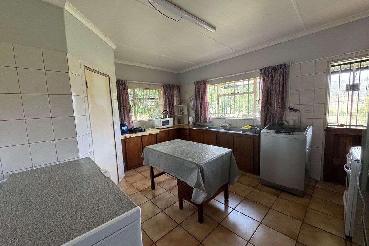 WATER-RICH SMALLHOLDING WITH DEVELOPMENT POTENTIAL NEAR HARTBEESPOORT DAM - Photo 2