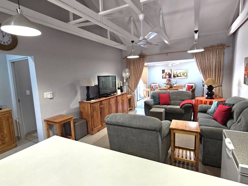 Elegant 2 Bedroom Retirement Home in Hartbeespoort - Photo 7