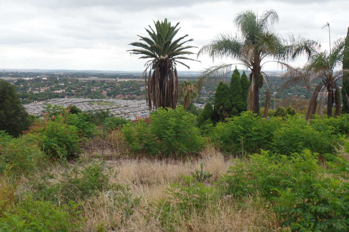 Large stand for development in Waterkloof Ridge - Photo 3
