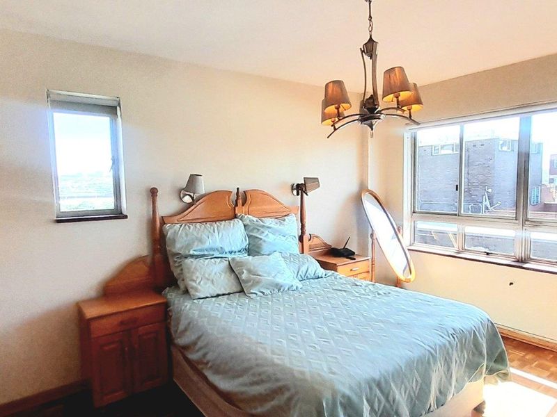 1.5 bedroom in North Beach - Photo 10