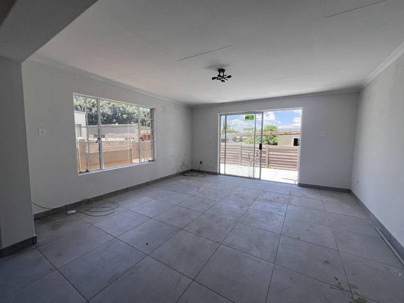 Fully Renovated Cluster Unit on Trinity School Doorstep - Photo 9