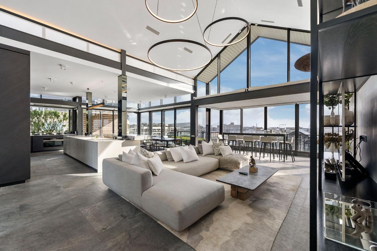 Unparalleled Luxury - Photo 4